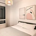 Elegant Afi With Panoramic View - Metro Laminorului Appartement