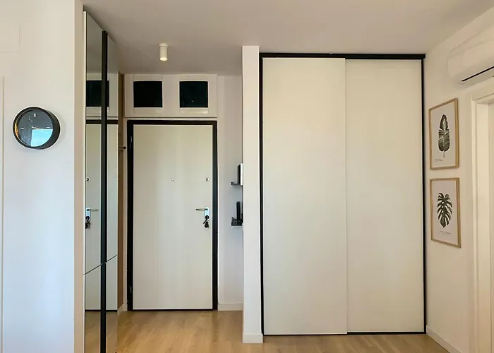 Elegant Afi With Panoramic View - Metro Laminorului *