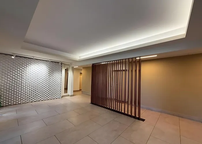 شقة Elegant Afi With Panoramic View - Metro Laminorului *