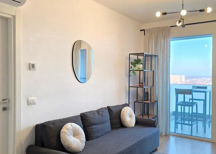 Elegant Afi With Panoramic View - Metro Laminorului * Bucureşti