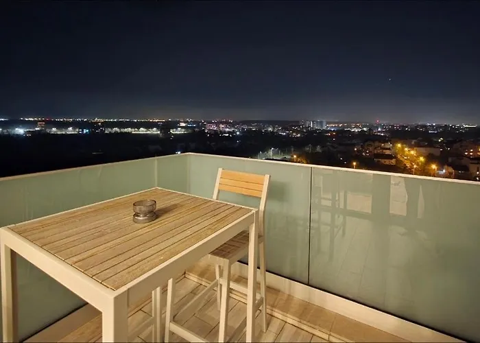 Elegant Afi With Panoramic View - Metro Laminorului Bukarest