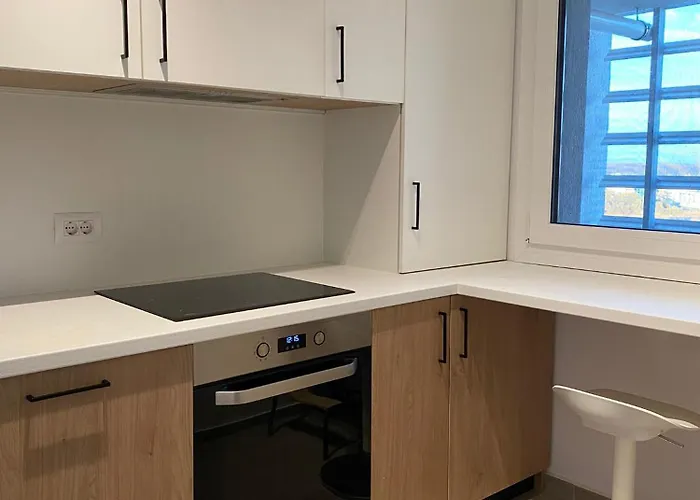 Elegant Afi With Panoramic View - Metro Laminorului *